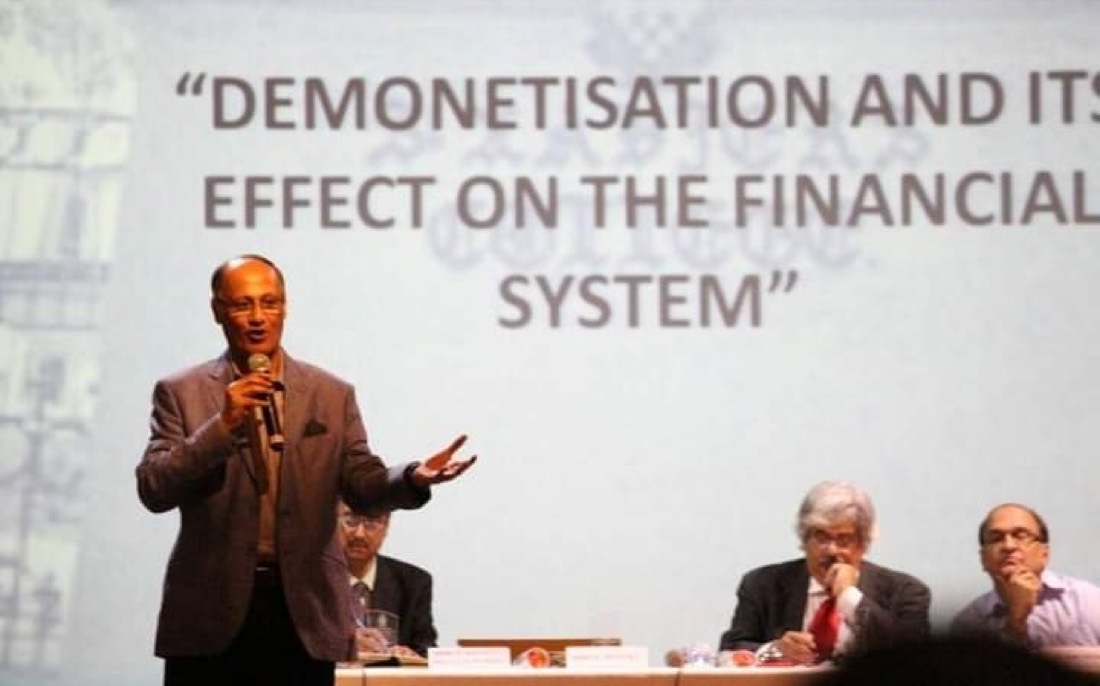 Suparno Moitra at a seminar on demonetisation at St. Xavier's College, Kolkata
